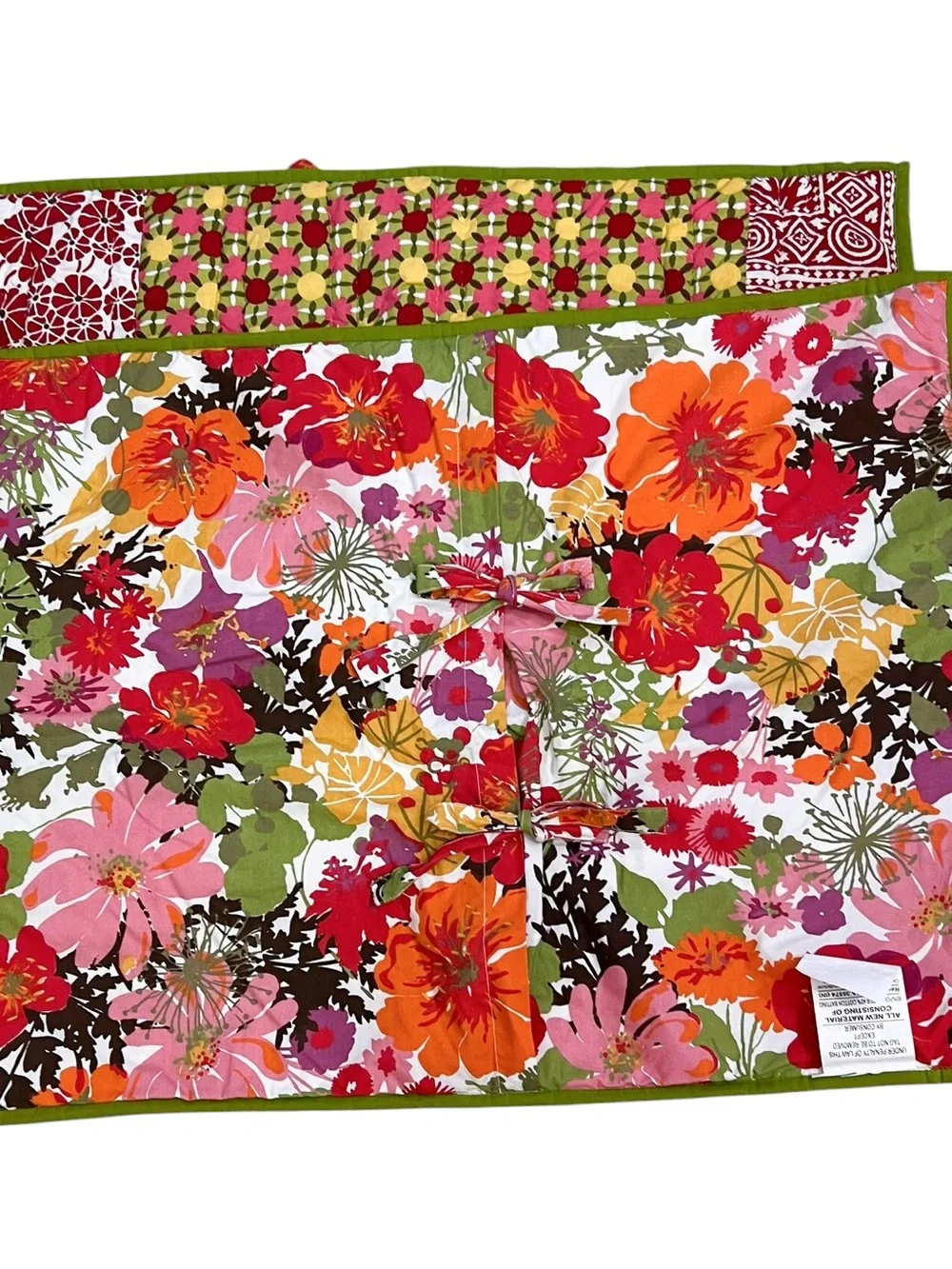 2 Pottery Barn Quilted Patchwork Pattern Floral Standard Shams 26”x20”